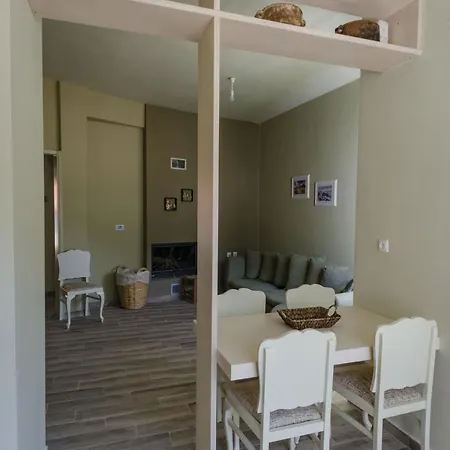 شقة Ev Zin Lemonia ليونِذيو